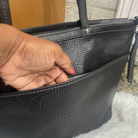 Coach Leather Tote Bag- NWT with Dust Bag - Picture 8 of 17